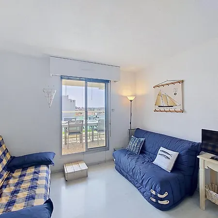 Apartment Les Pieds Dans L'eau-2 By Interhome *