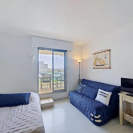 Les Pieds Dans L'eau-2 By Interhome Apartment